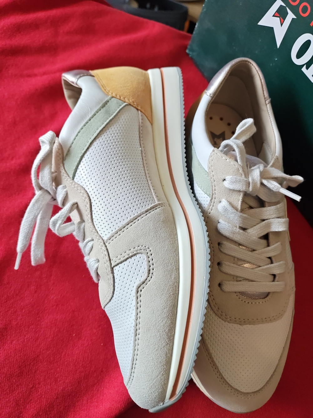 Mephisto Women's Beige and Mustard Accent Sneakers 6.5